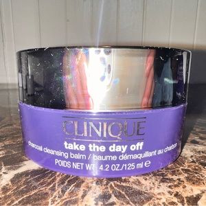 Clinique Meet The Day Off Charcoal Cleaning Balm.